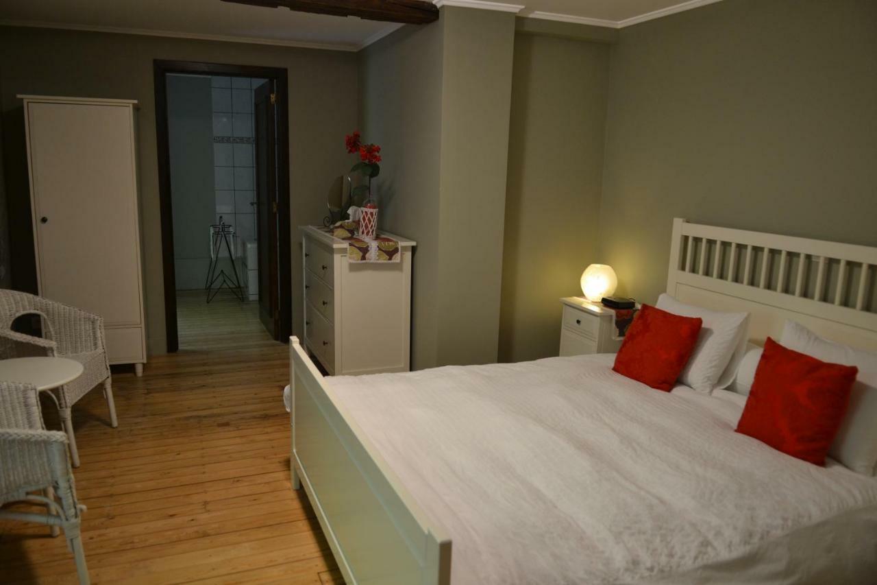 Auberge De Bouvignes Dinant Esterno foto